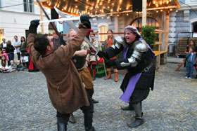 Mittelalterfest Lambach 2008 - www.Mittelalterfeste.com - Meldereiter & Waschweib